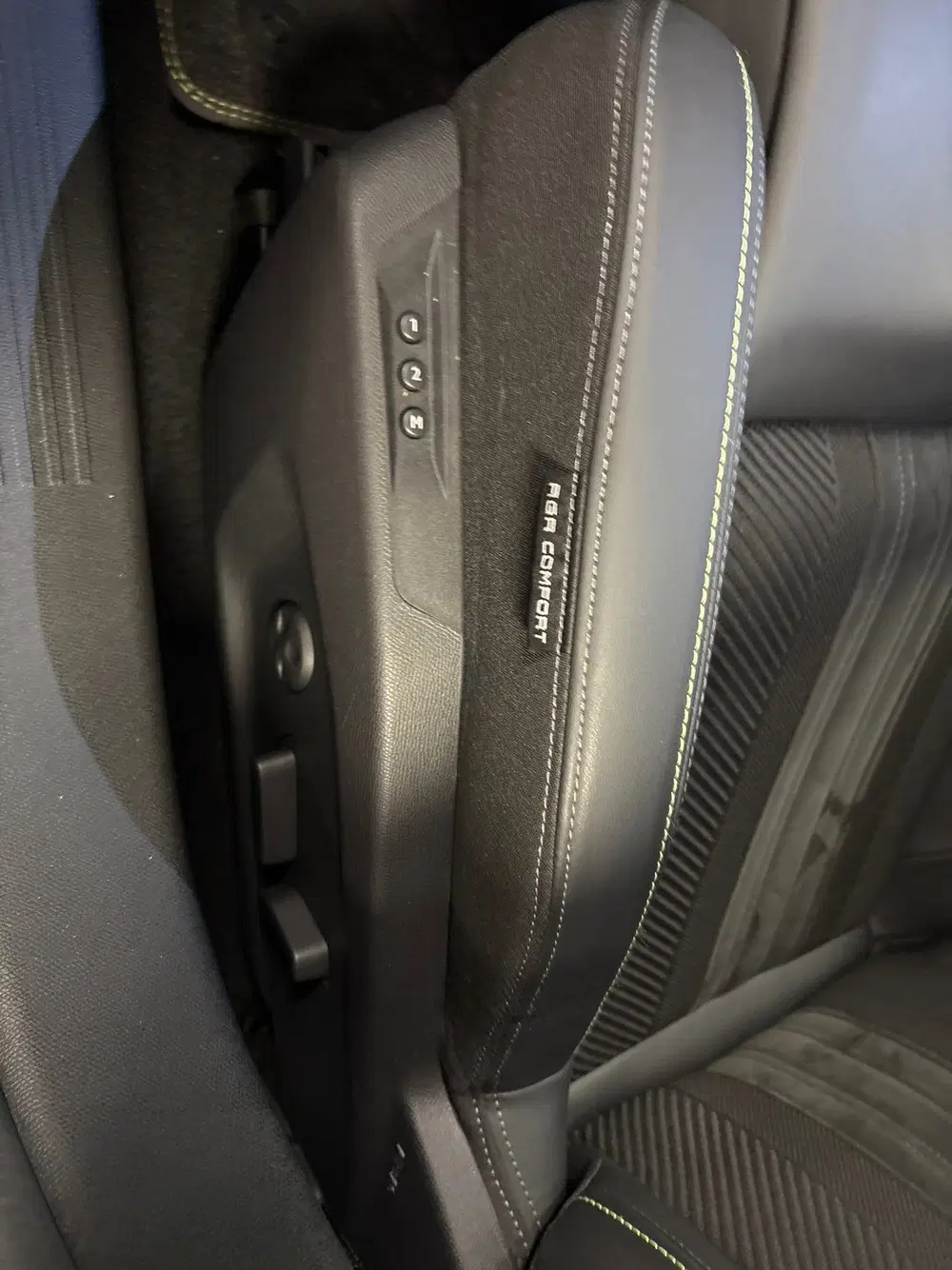 Peugeot 308 1.6 Plug-in Hybrid 180 Allure Avantage GT uit 2025, foto 12