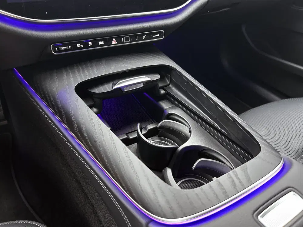 Mercedes-Benz E-Klasse 300 e AMG Sportpakket uit 2025, foto 12