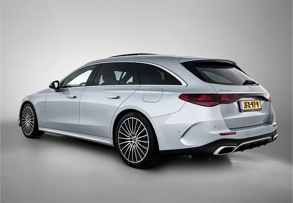Mercedes-Benz E-Klasse 300 e AMG Sportpakket uit 2025, foto 17