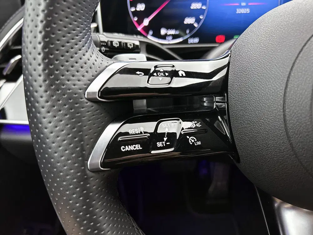 Mercedes-Benz E-Klasse 300 e AMG Sportpakket uit 2025, foto 18