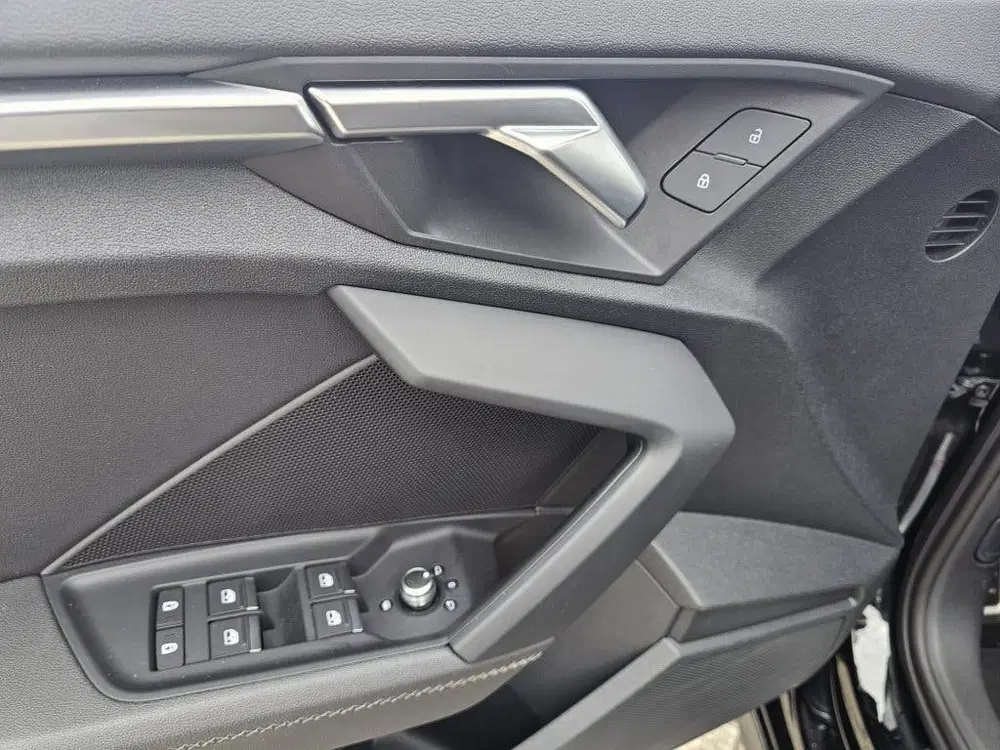 Audi A3 35 TFSI S edition uit 2023, foto 11
