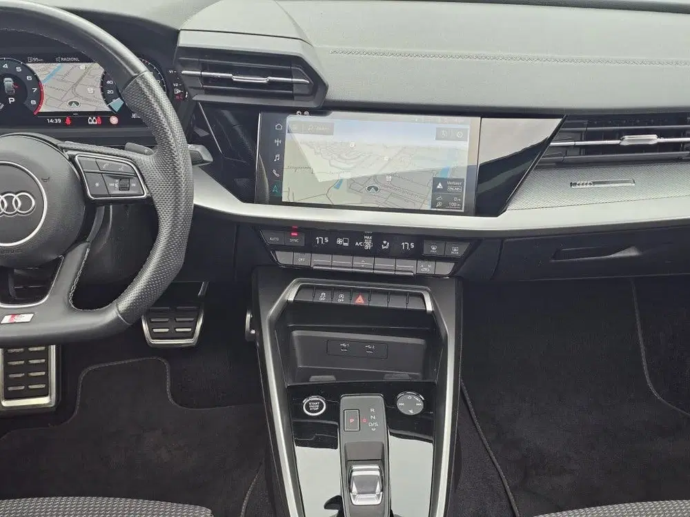 Audi A3 35 TFSI S edition uit 2023, foto 16