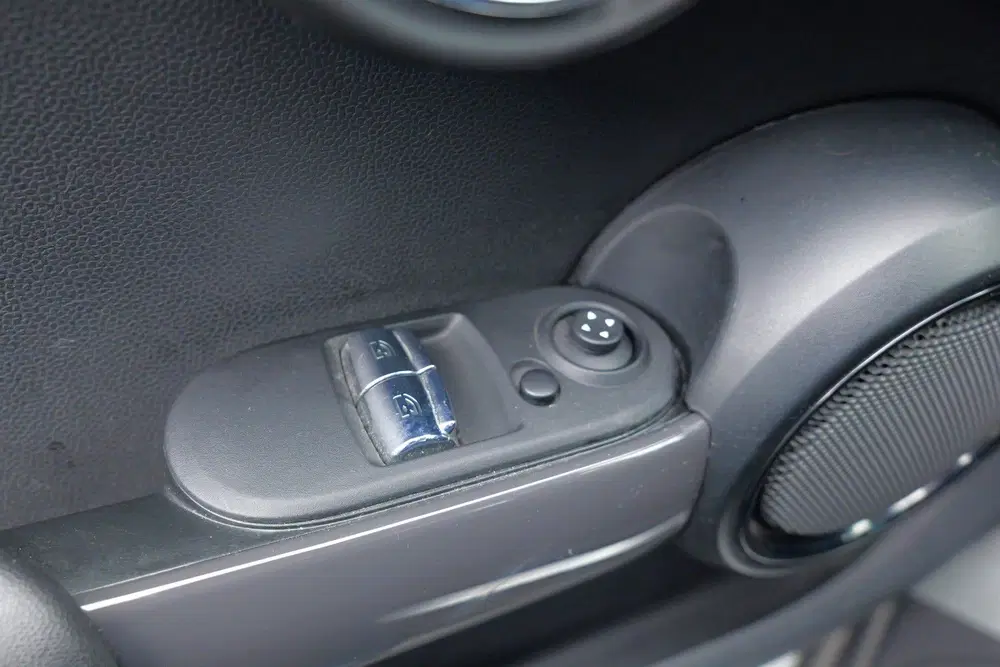 Mini Cooper 1.5 Cooper Essential uit 2021, foto 13
