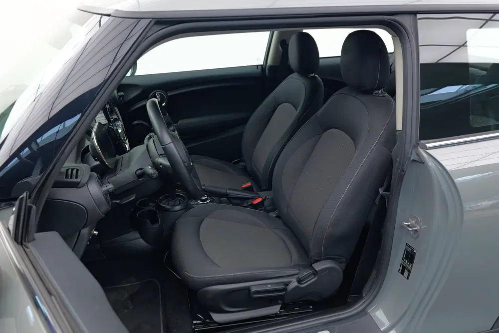Mini Cooper 1.5 Cooper Essential uit 2021, foto 5