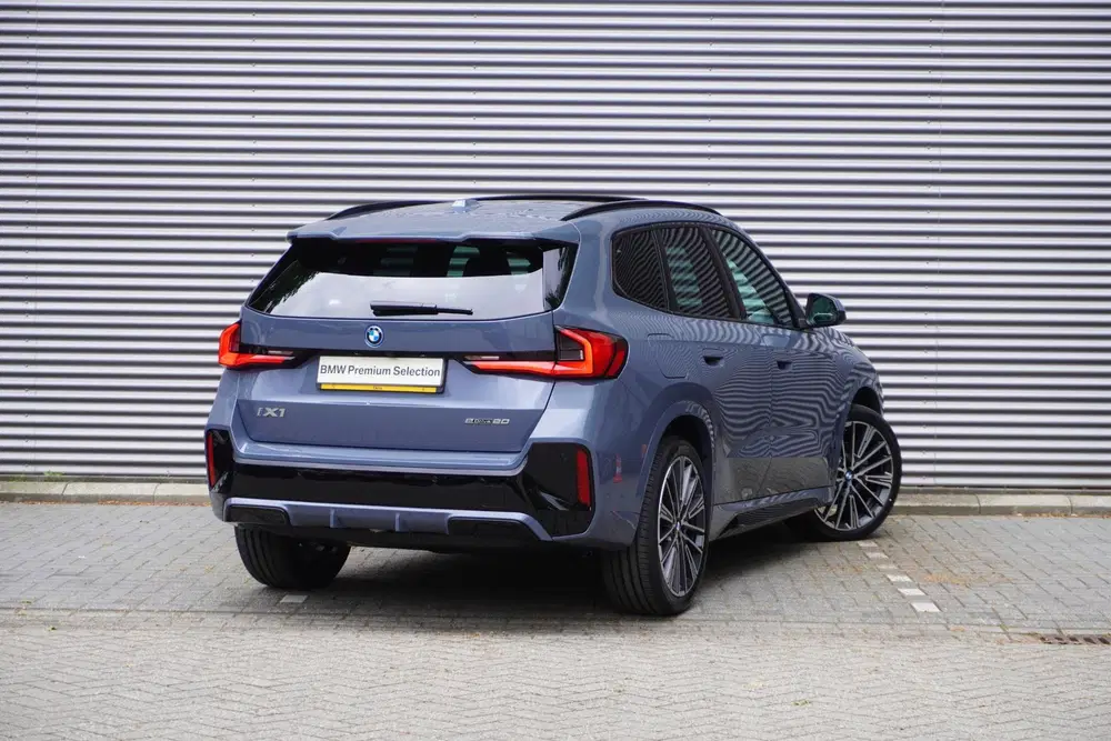 BMW iX1 eDrive20 67 uit 2026, foto 12