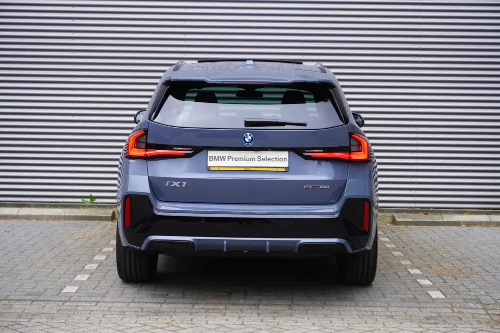 BMW iX1 eDrive20 67 uit 2026, foto 14