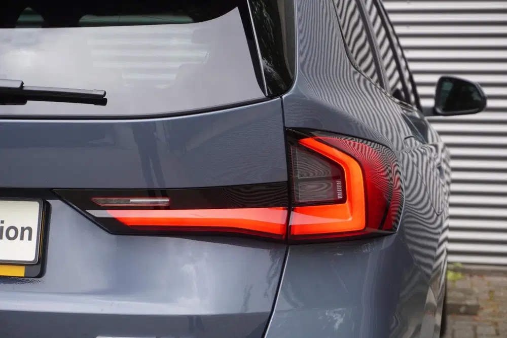 BMW iX1 eDrive20 67 uit 2026, foto 15