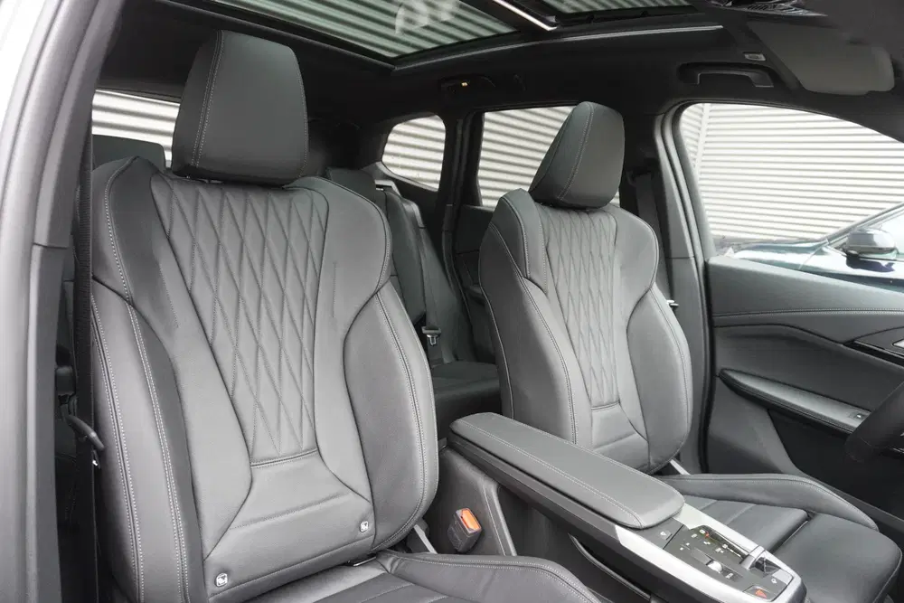 BMW iX1 eDrive20 67 uit 2026, foto 4