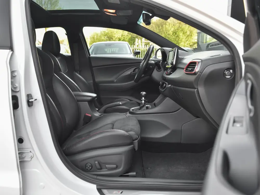 Hyundai I30 2.0 T-GDI N2 Performance Pano Memory Keyless 19 uit 2019, foto 15