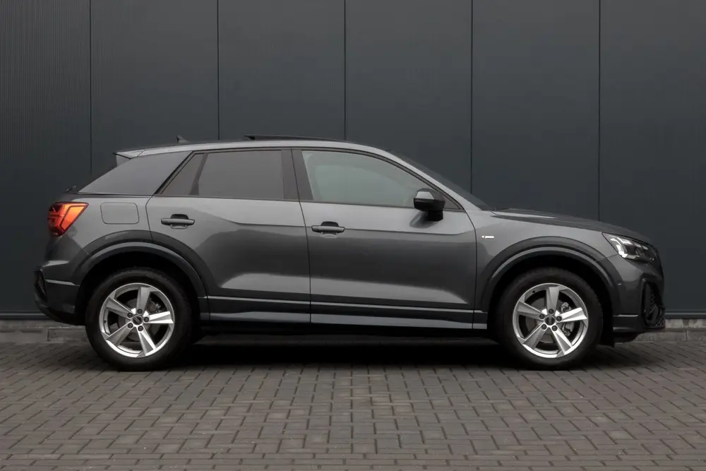 Audi Q2 35 TFSI S Edition uit 2023, foto 10