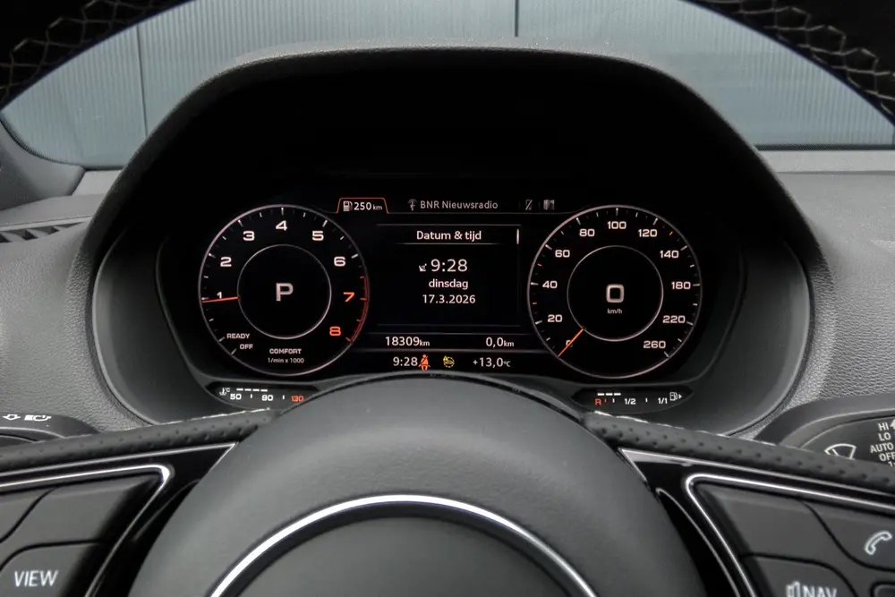 Audi Q2 35 TFSI S Edition uit 2023, foto 11