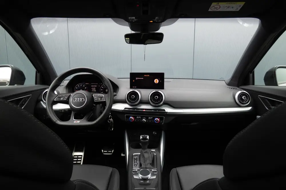 Audi Q2 35 TFSI S Edition uit 2023, foto 7