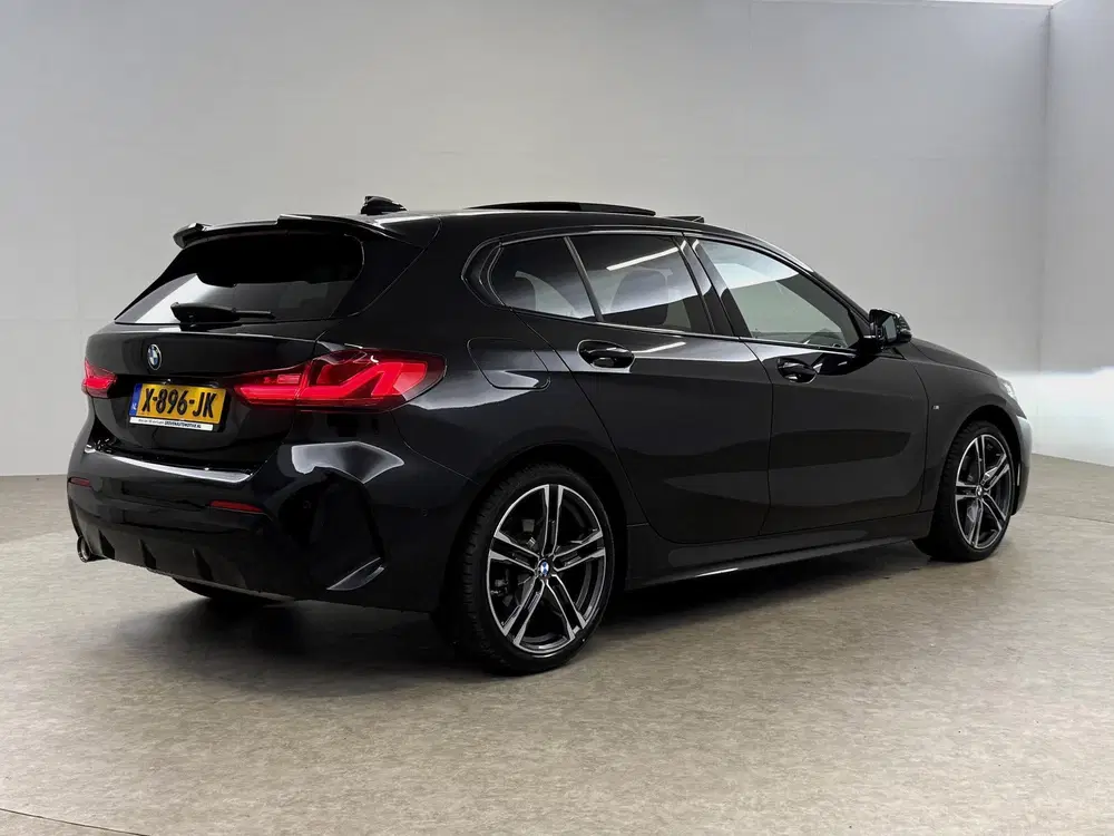 BMW 1-serie 118i M-Sport uit 2023, foto 11