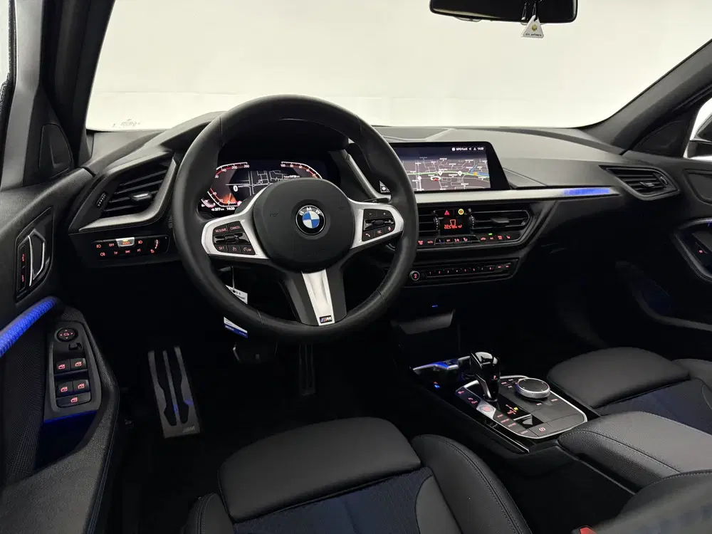 BMW 1-serie 118i M-Sport uit 2023, foto 14