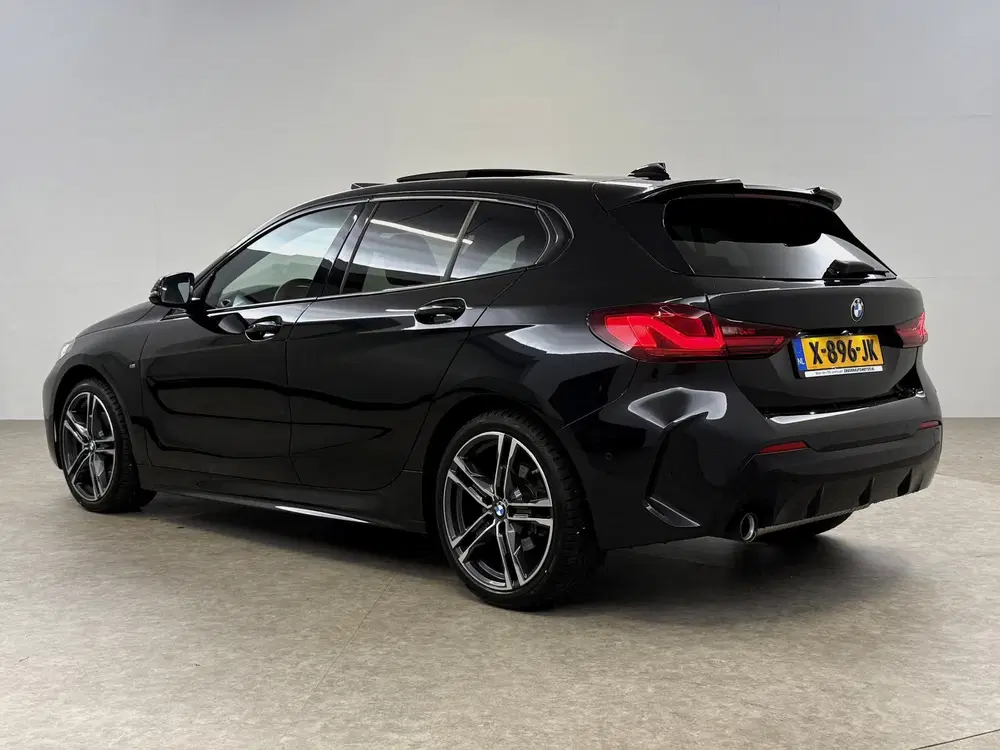 BMW 1-serie 118i M-Sport uit 2023, foto 4