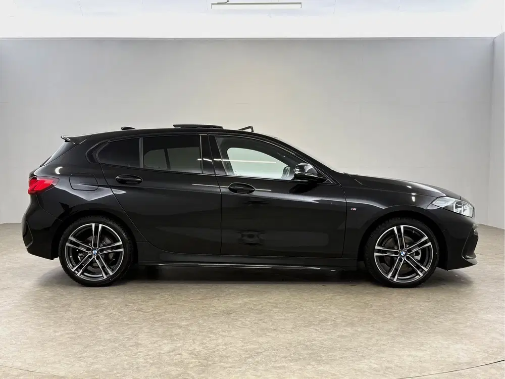 BMW 1-serie 118i M-Sport uit 2023, foto 9