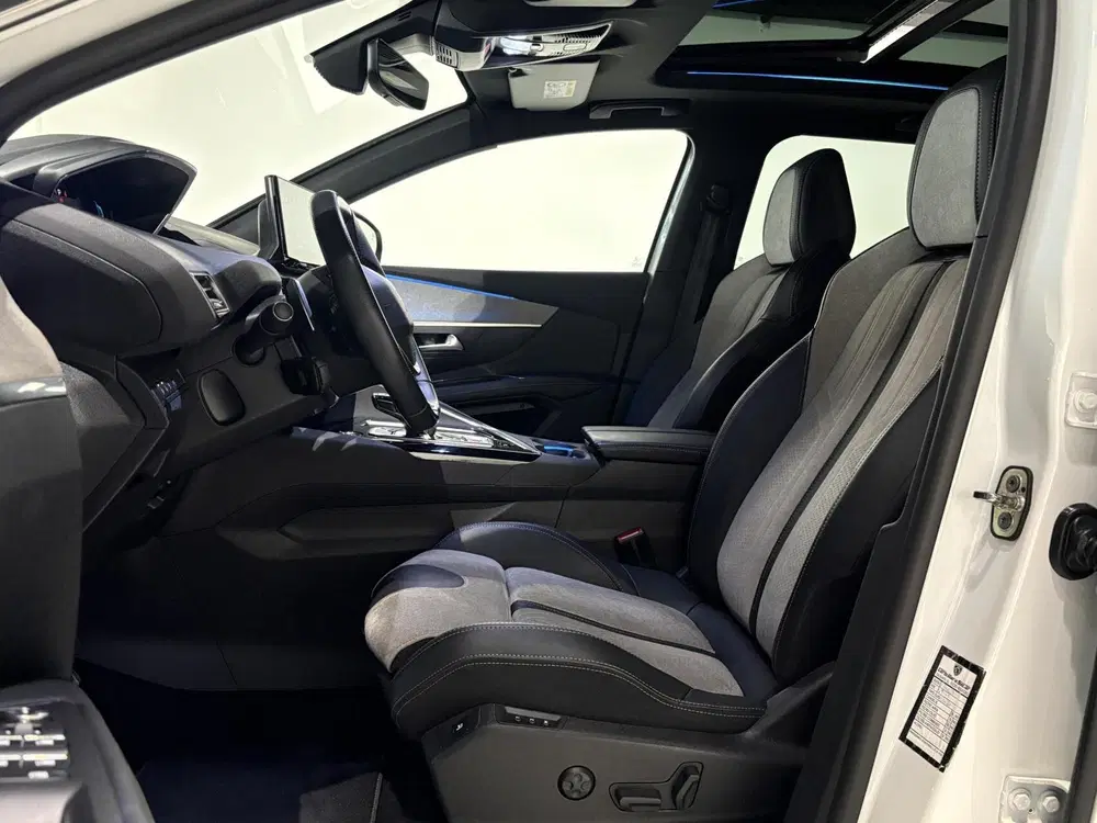 Peugeot 3008 1.6 HYbrid4 300PK GT uit 2021, foto 7