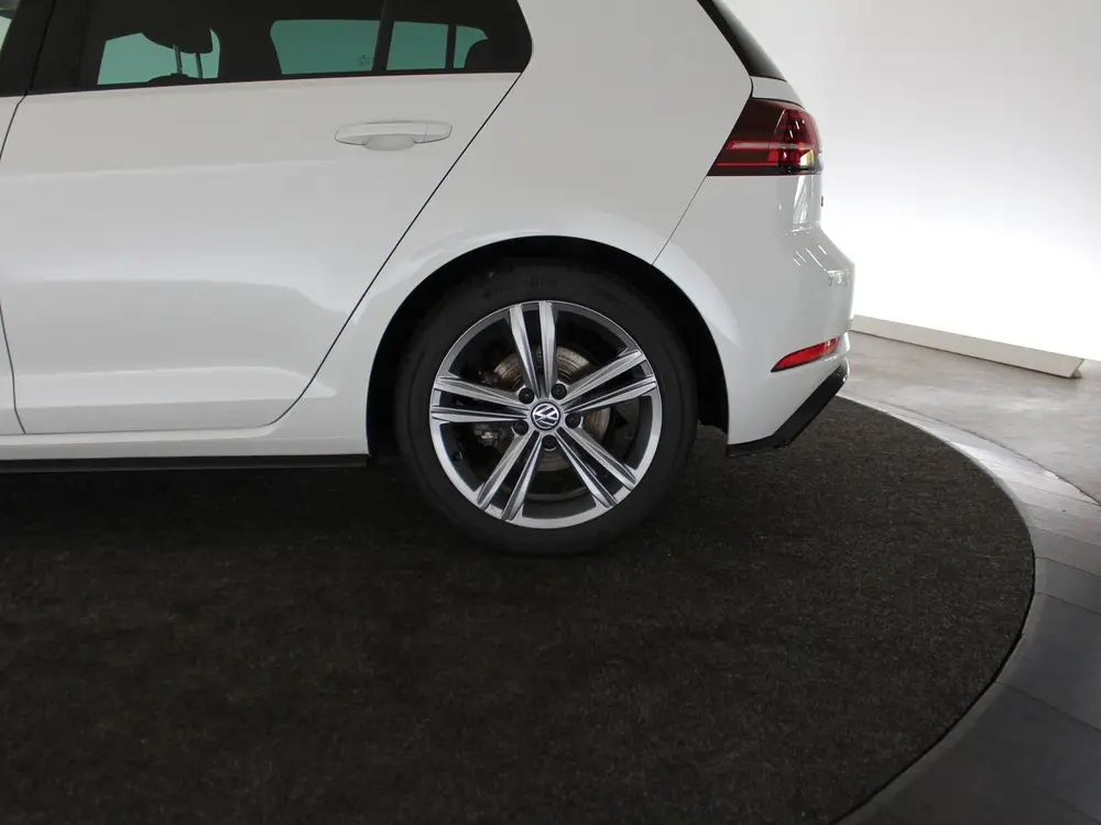 Volkswagen Golf 1.5 TSI Highline Business R (bj 2019) uit 2019, foto 17