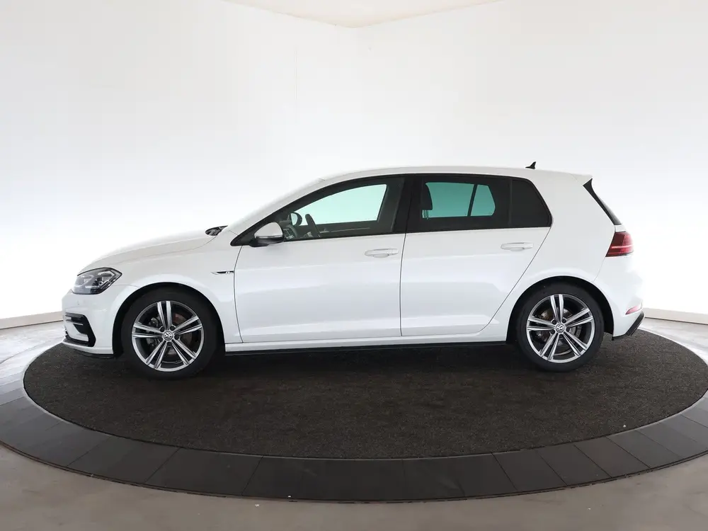 Volkswagen Golf 1.5 TSI Highline Business R (bj 2019) uit 2019, foto 2