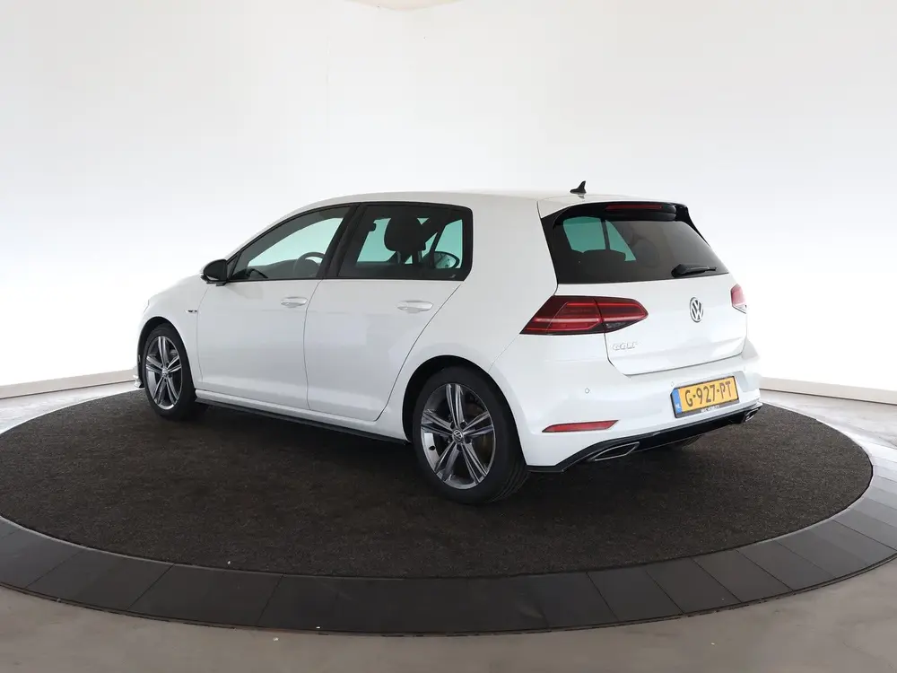 Volkswagen Golf 1.5 TSI Highline Business R (bj 2019) uit 2019, foto 3