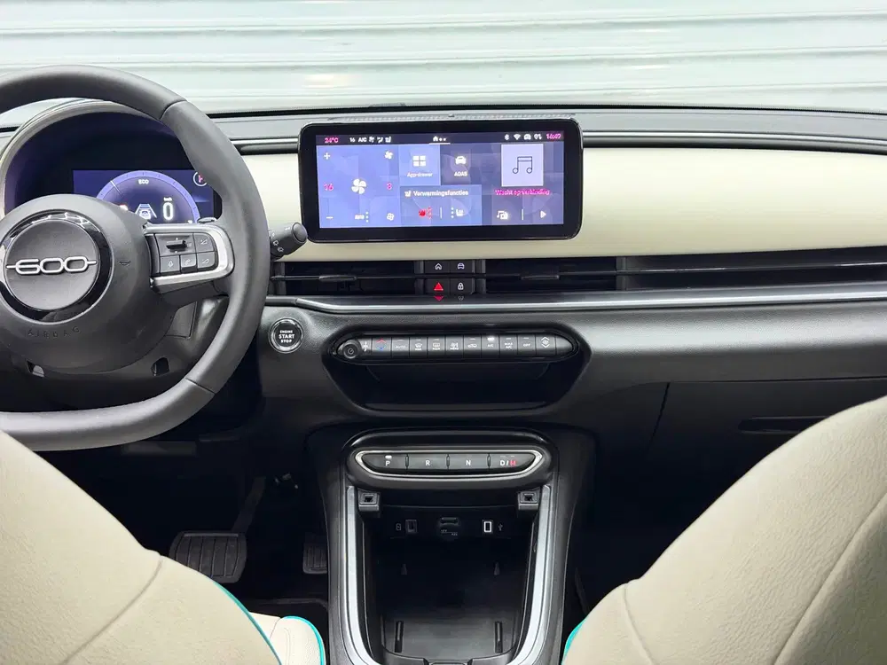 Fiat 600 1.2 Hybrid 145PK la Prima uit 2025, foto 17