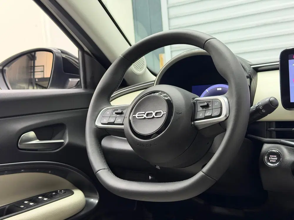 Fiat 600 1.2 Hybrid 145PK la Prima uit 2025, foto 18