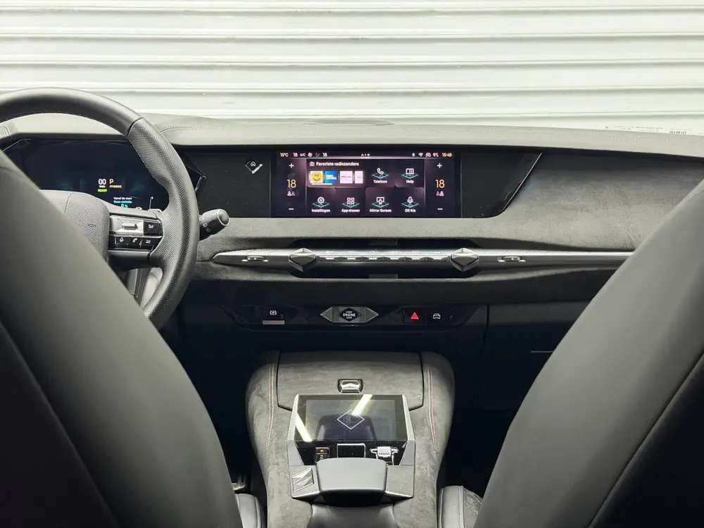 DS Automobiles DS 4 DS 4 1.6 Plug-In Hybrid 225PK Performance uit 2022, foto 14