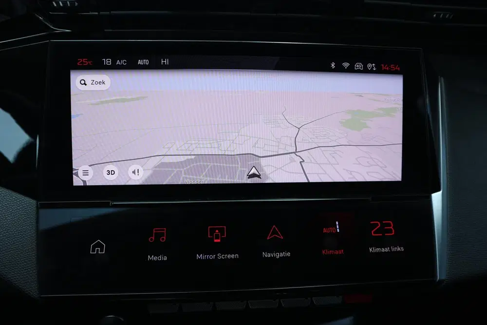 Peugeot 308 1.2 PureTech Allure NAVI CAMERA DAB CRUISE uit 2023, foto 19