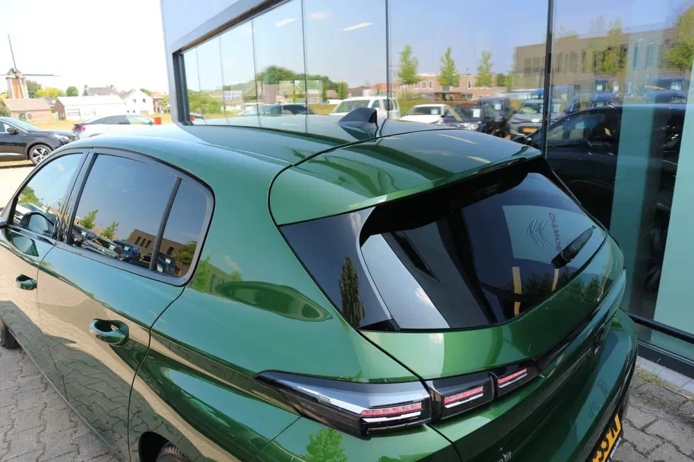 Peugeot 308 1.2 PureTech Allure NAVI CAMERA DAB CRUISE uit 2023, foto 9