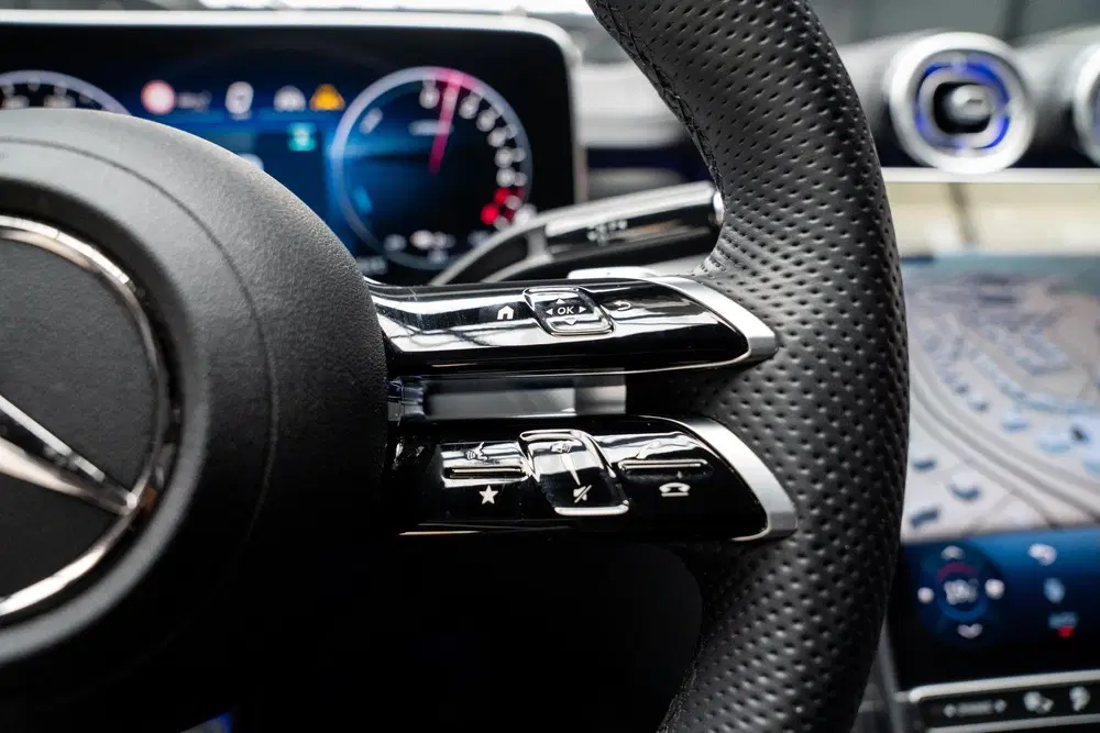 Mercedes-Benz C-Klasse 300e AMG Line Leer 360° Memor uit 2024, foto 19