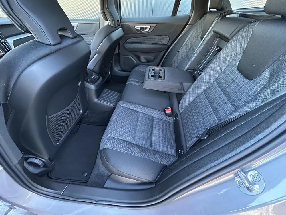 Volvo V60 2.0 T6 Plug-in hybrid AWD Core Business Ed uit 2026, foto 7