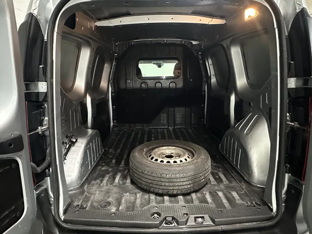 Renault Express 1.3 TCe 100 Comfort AIRCO uit 2021, foto 7