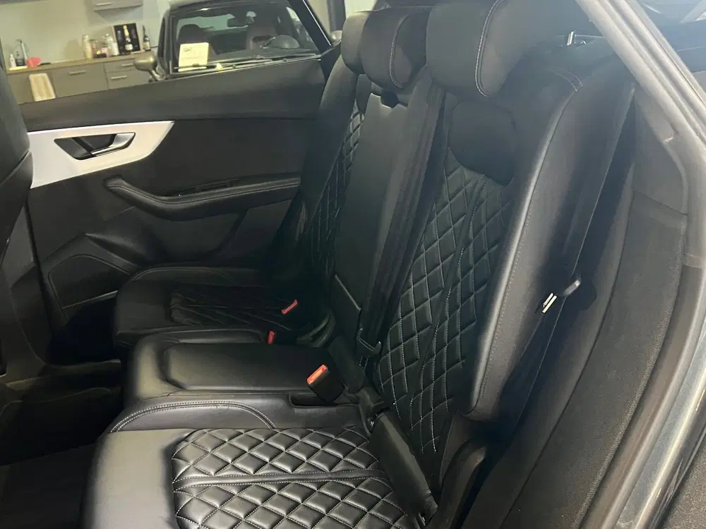 Audi Q8 55 TFSI e quattro Pro Line S uit 2021, foto 11