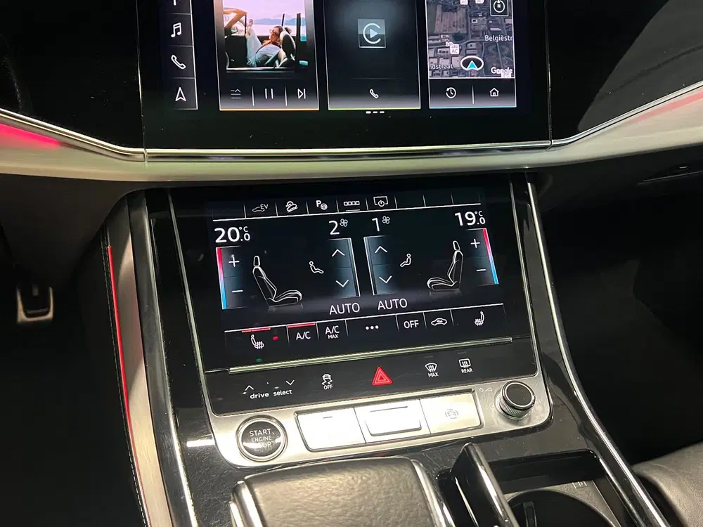 Audi Q8 55 TFSI e quattro Pro Line S uit 2021, foto 16