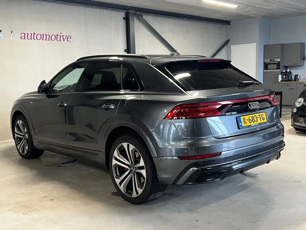 Audi Q8 55 TFSI e quattro Pro Line S uit 2021, foto 4