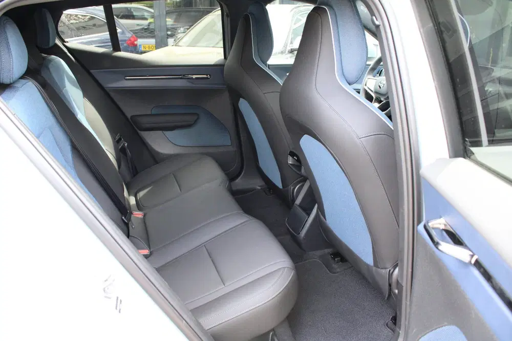 Volvo EX30 Single Motor Extended Range Core 69 kWh uit 2025, foto 13