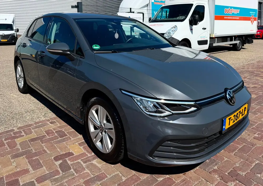 Volkswagen Golf | 64.138 km | Adaptieve cruise control | Par uit 2020