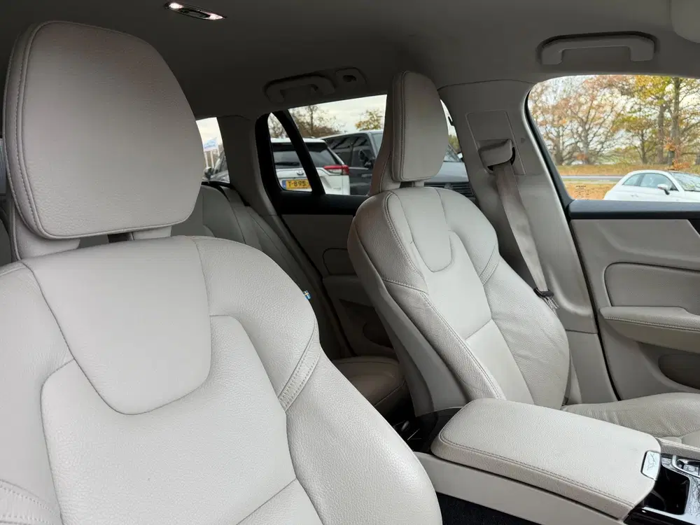 Volvo V60 2.0 T6 Recharge AWD Inscription Long Range uit 2022, foto 17