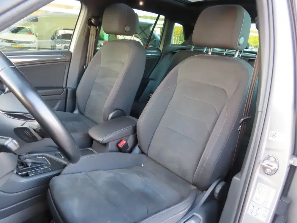 Volkswagen TIGUAN 1.5 TSI DSG R-Line Panorama Ecc Acc Navi 2 uit 2020, foto 13