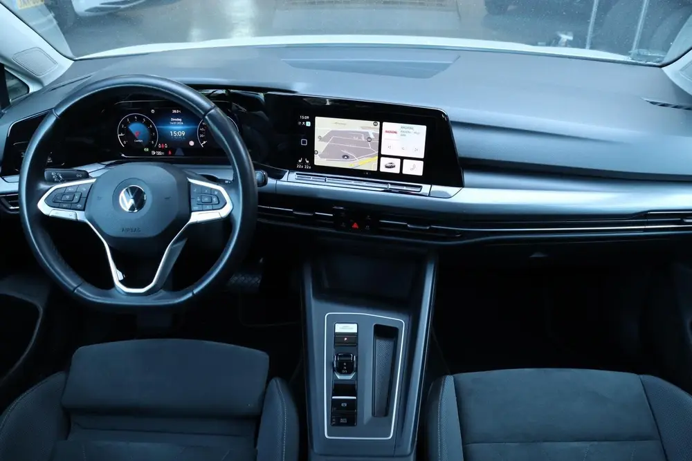 Volkswagen Golf 8 1.5 eTSI Style / 150PK / DSG / Virtual Coc uit 2020, foto 2