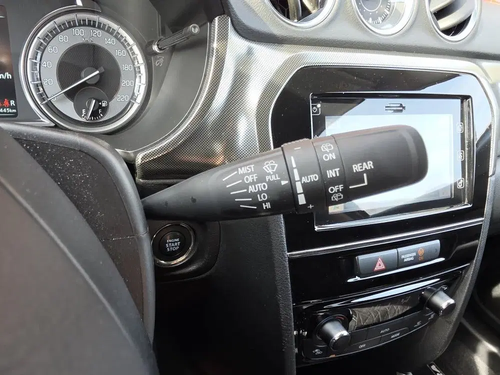Suzuki Vitara 1.5 Hybrid Style Automaat Navigatie Clima uit 2023, foto 18