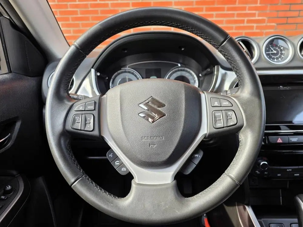 Suzuki Vitara 1.5 Hybrid Style Automaat Navigatie Clima uit 2023, foto 19