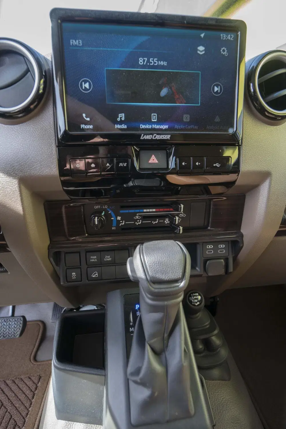 Toyota Land Cruiser GDJ 79 DC 2.8 D-4D 6 A uit 2024, foto 14