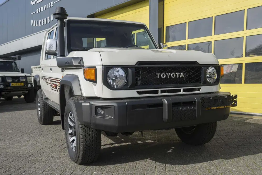 Toyota Land Cruiser GDJ 79 DC 2.8 D-4D 6 A uit 2024, foto 2