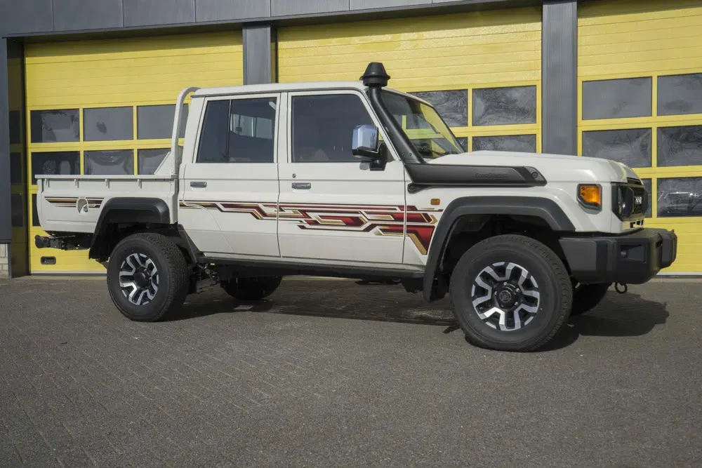 Toyota Land Cruiser GDJ 79 DC 2.8 D-4D 6 A uit 2024, foto 4
