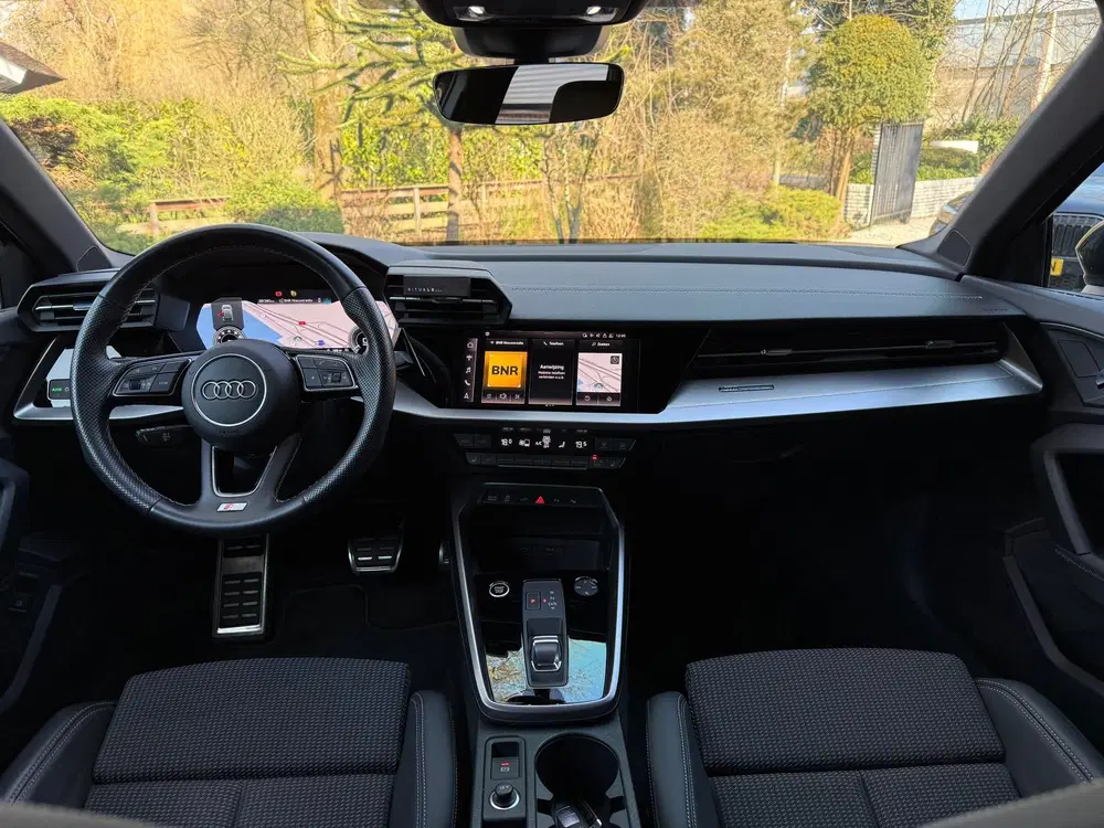 Audi A3 40 TFSI e S-Line uit 2021, foto 16