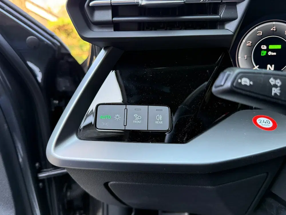 Audi A3 40 TFSI e S-Line uit 2021, foto 18