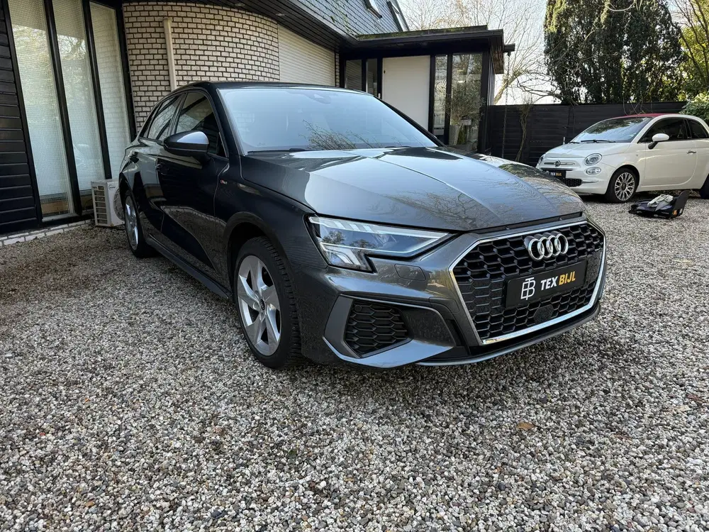 Audi A3 40 TFSI e S-Line uit 2021, foto 3