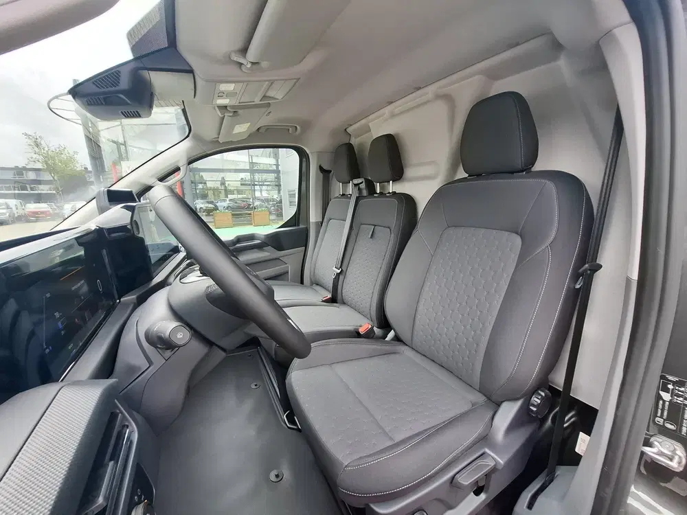 Ford Transit 340 L2H1 Limited 71 kWh uit 2026, foto 11