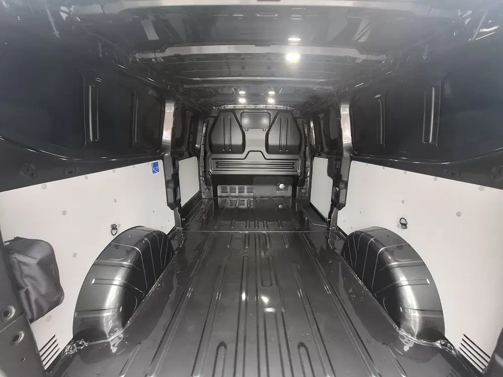Ford Transit 340 L2H1 Limited 71 kWh uit 2026, foto 13